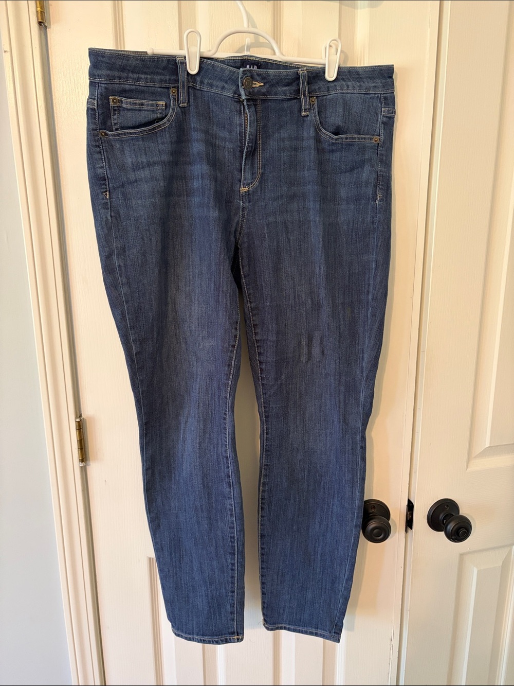 GAP Curvy True Skinny- Medium Blue Denim